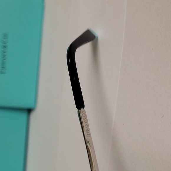 New 💯 Authentic Tiffany&co sunglasses 🕶  ❤️ 😍 💖 - Picture 3 of 8